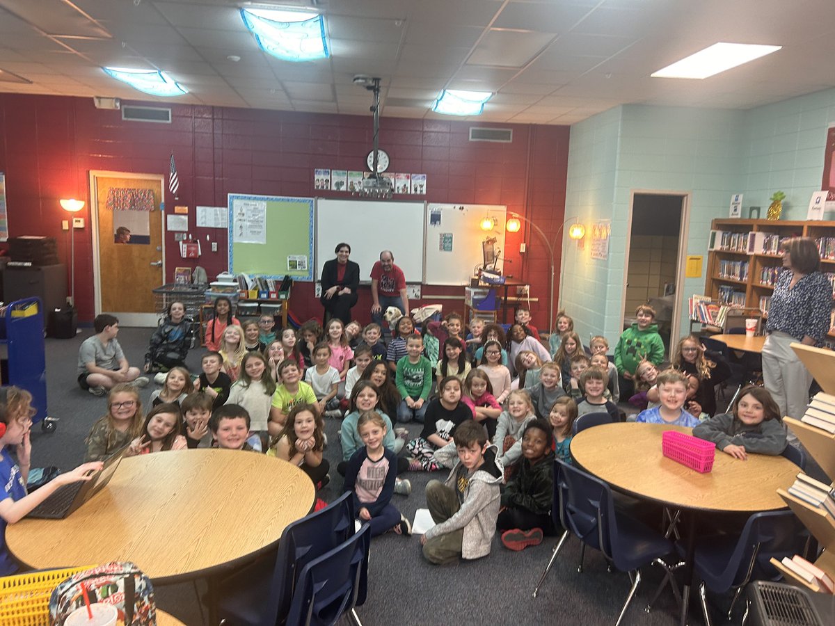 North_Tweets's tweet image. Hilley and Hart came to read to 2nd grade today! #Proud2BNorthies #WeAreElementary #JCSchoolsChampions