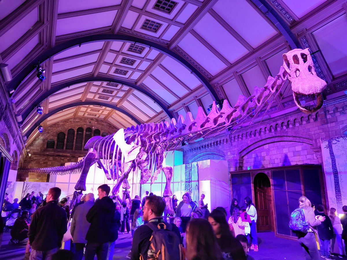 AmberLCousins's tweet photo. Very busy day yesterday doing a bit of sightseeing and shopping 🛍. I visited the Natural History Museum for the Titanosaur exhibition, which was interesting. Then, I finished the day at the original Hard Rock Cafe🎸
#ITTM #sightseeing #HardRock #London #NaturalHistoryMuseum https://t.co/ZcyKgoxSOJ