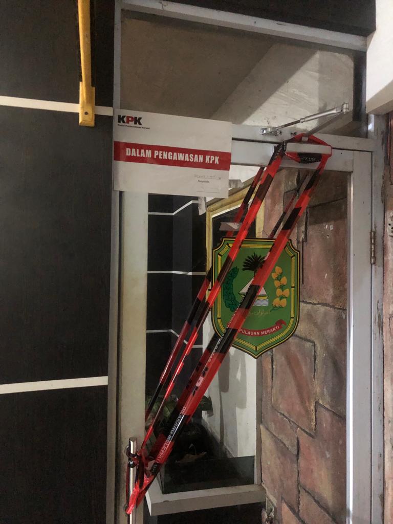 Bupati Kep Meranti, Provinsi Riau kabarnya malam ini di OTT KPK <a href="/PartaiSocmed/">#99</a> @