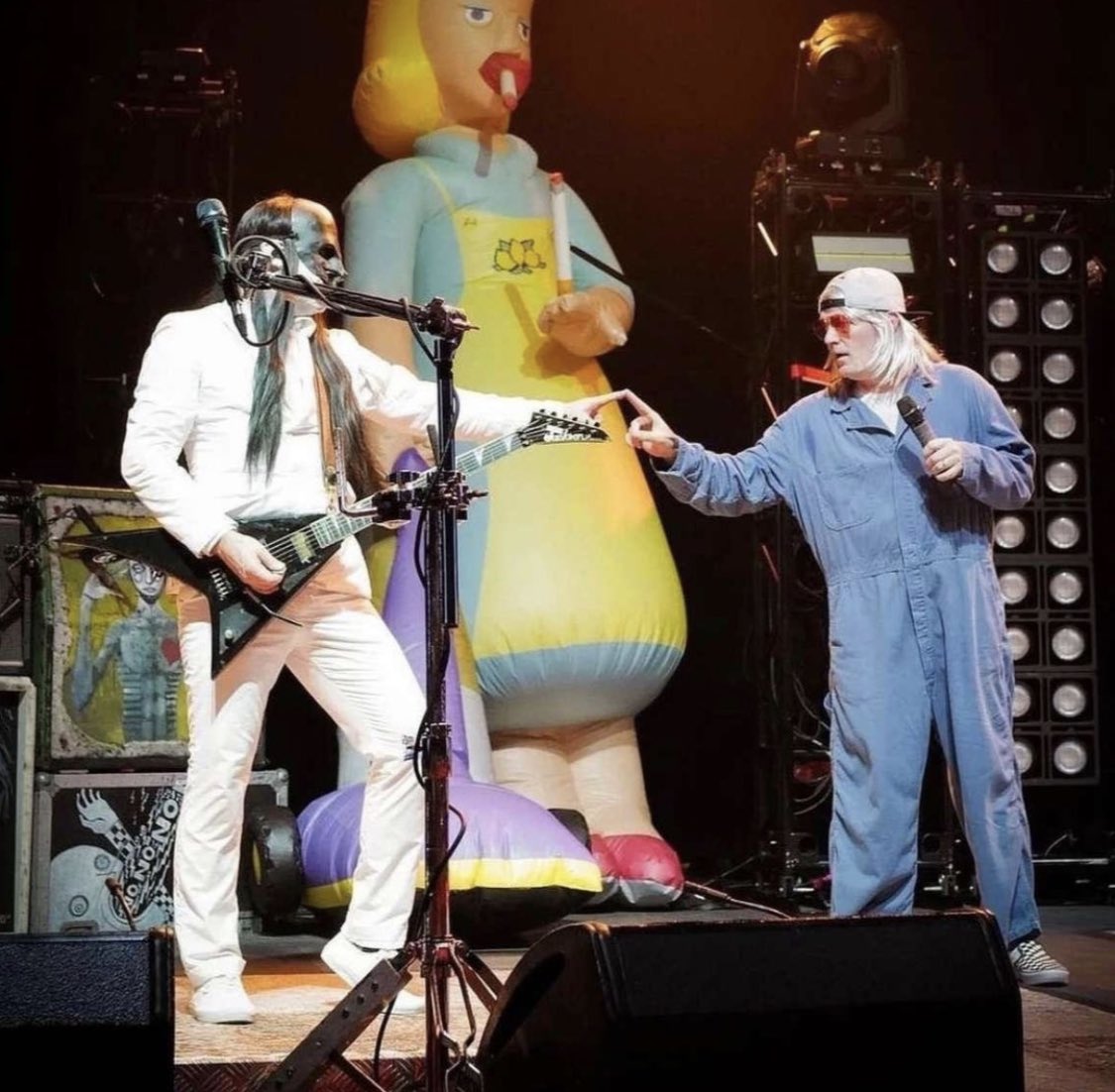 numetal_moment's tweet photo. @limplyricbot @HolidayKirk https://t.co/xBHGIbRtjk