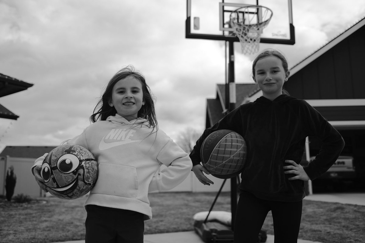 PlaneFocal's tweet photo. Spring means being outside as much as we can. https://t.co/Rr78jrH5VG
