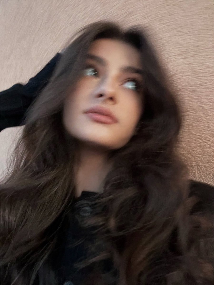 I’m happy today and I will be even happier tomorrow 🙏🏻 Amen😂

Good night fam, luv y’all 🩷