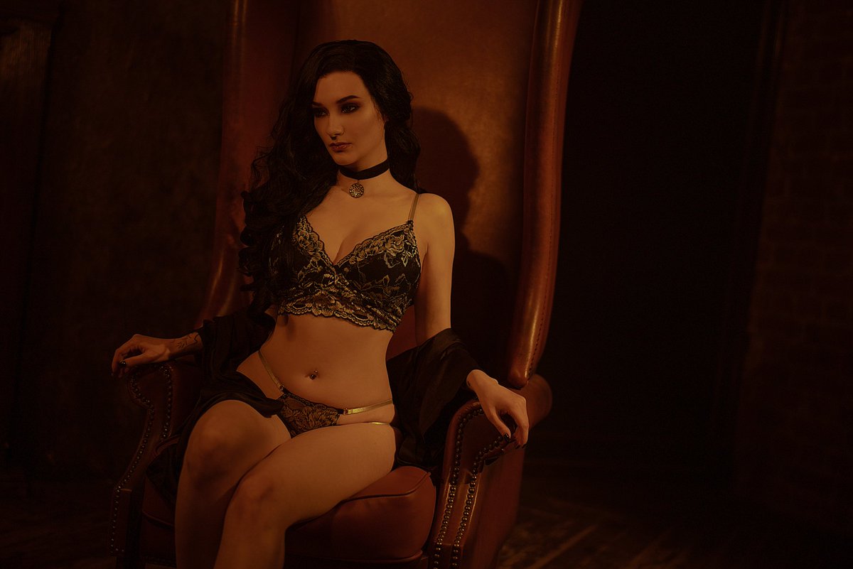 The announcement of April photo shoot! You can't imagine how I missed Witcher and Yenn 💜

F🅰️nslу and B⭕️⭕️stу subscribers can see all teasers already 😏
fansly.com/vixena_siren/
boosty.to/vixena_siren