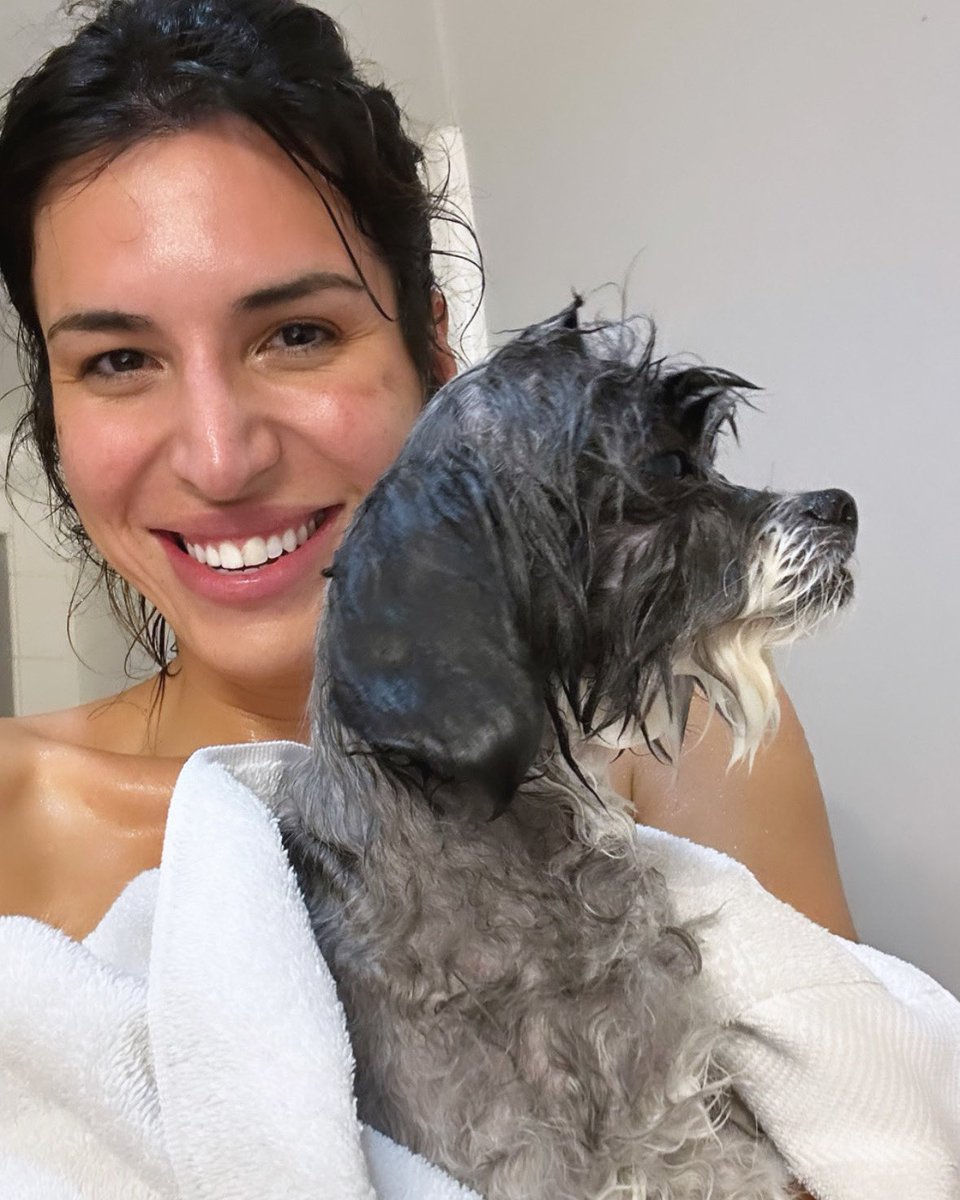 foreverjamiex's tweet photo. My love needed a bath last night 😅🛁🧼🫧🫧 https://t.co/gPAiXeUq3p