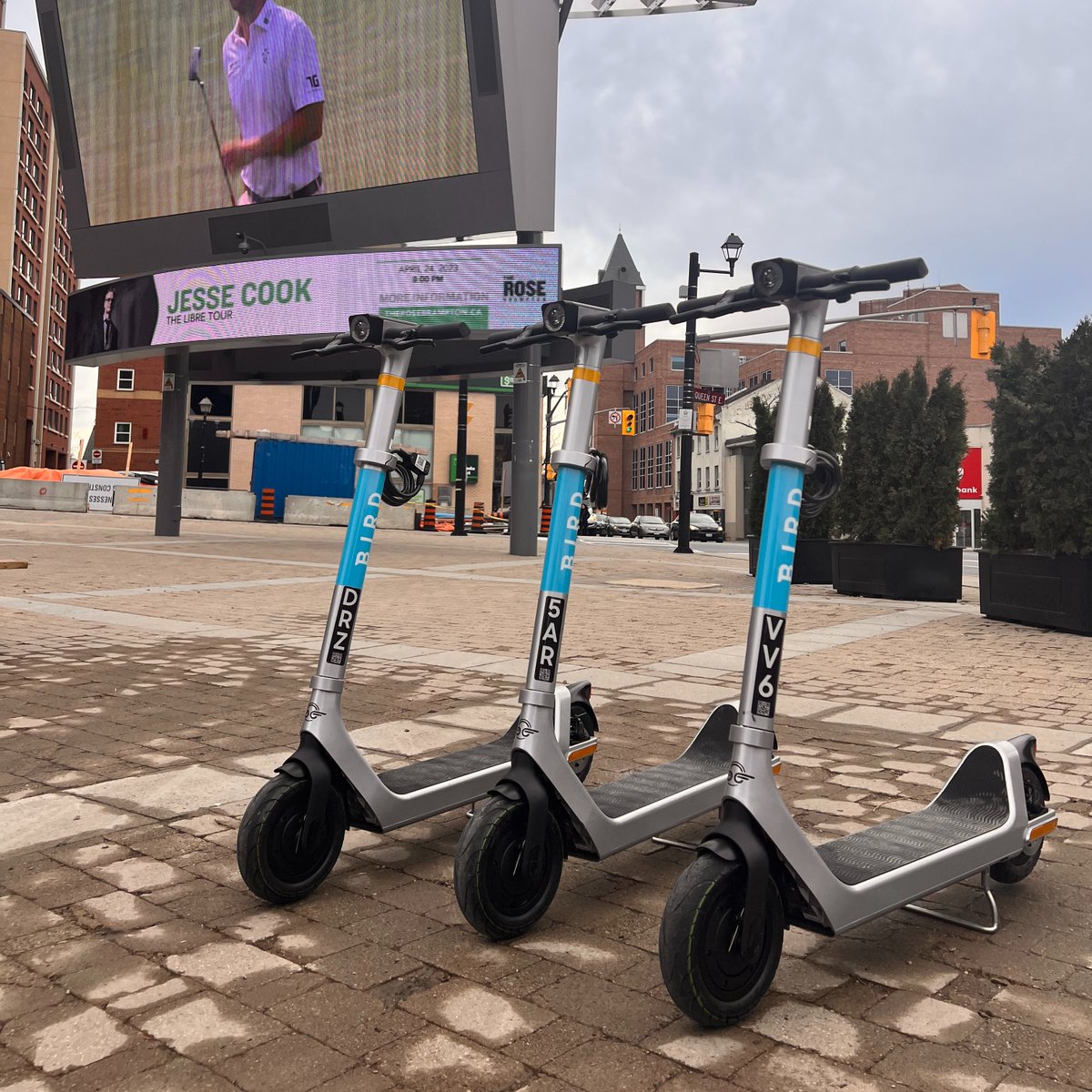 This morning, we joined @CityBrampton for a successful launch event welcoming e-scooters to the City! We’re excited to connect residents to communities, businesses, and services throughout the downtown core and surrounding neighbourhoods in #Brampton. Enjoy the ride 🛴