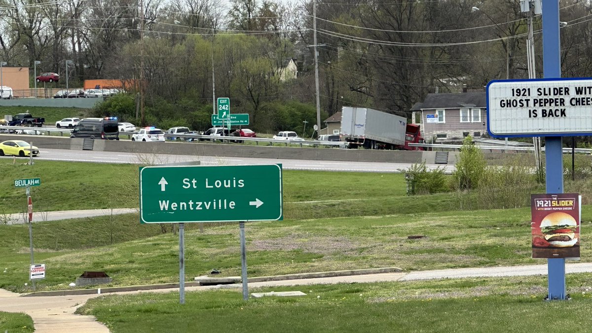 STAY AWAY FROM I-70 EASTBOUND @ Jennings Station Rd.  #MajorAccident #StL314