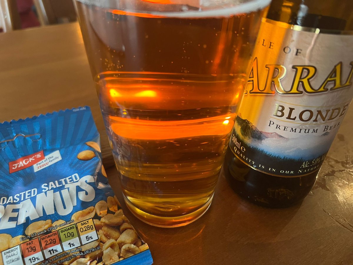 peatandbarley's tweet photo. .@ArranBrewery at #TheDouglas in Brodick. 😋 #ArranBlonde #ArranSunset #ArranDark https://t.co/kLG3MfMokH