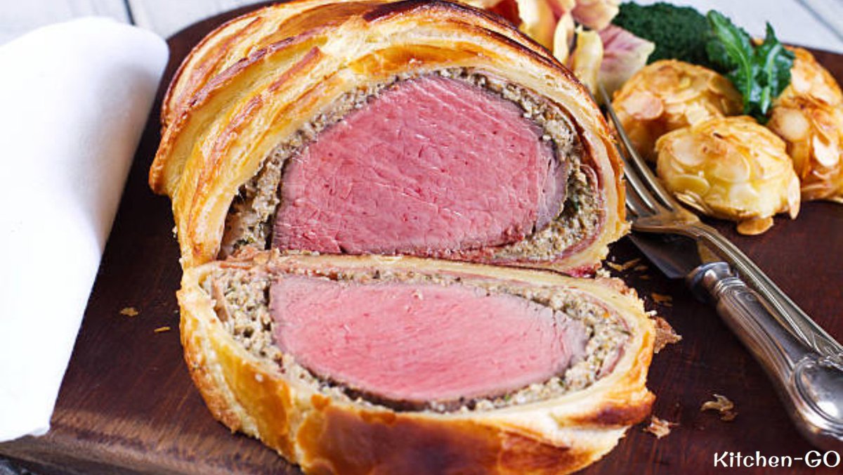 Ever tried Beef Wellington? Share with us your experience! #beefwellington #beefrecipes #kitchengo #cooking #foodie #foodlover #herbs #spices #herbsandspices #shakers #grinders