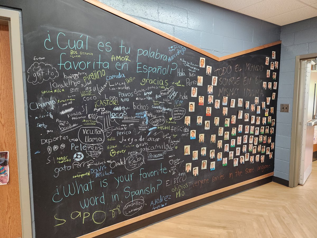 ProfeAGuerrero's tweet photo. ¿Cuál es tu palabra favorita en Español? What is your favorite Spanish word? #TheMVSchool #worldlanguage #SpanishAtMV @TheMVSchool https://t.co/fSVFZ970YN