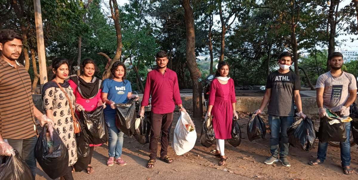 Aahwanofficial's tweet photo. Hats off to Team Aahwan BBSR for taking the initiative to clean up Sikharchandi Temple and collect 50kg of plastic.
Let's all join in and make our city clean and green.
@bmcbbsr
@DMKhordha
@Sdg13Un
@Plasticsimpact
@BSCL_BBSR
@BBSRBuzz
@Youth4WaterPlus
#CleanBBSR
#GreenBBSR https://t.co/dqW9KvcwiE