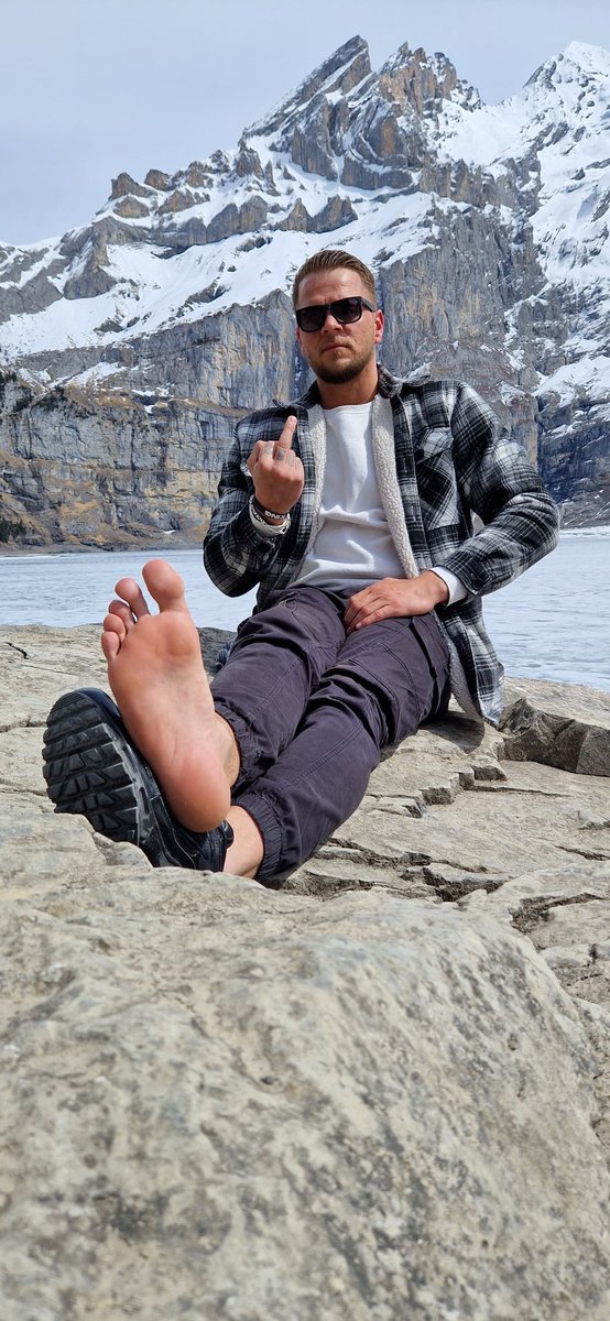 Ger_Dominator's tweet photo. Alpha Dominator hat mal wieder ein paar foot Bilder für die kleinen zahlschweine gemacht 🥵🥵🥵 #FinD #cashmaster #findom #feetmaster #malefeet #humanatm #geldherr #paypig 

@FOOTMASTERSRT @rt4dom @RTfootmaster @AlphaGodz_RT @BestFootMasters https://t.co/qmhIAyKjzL