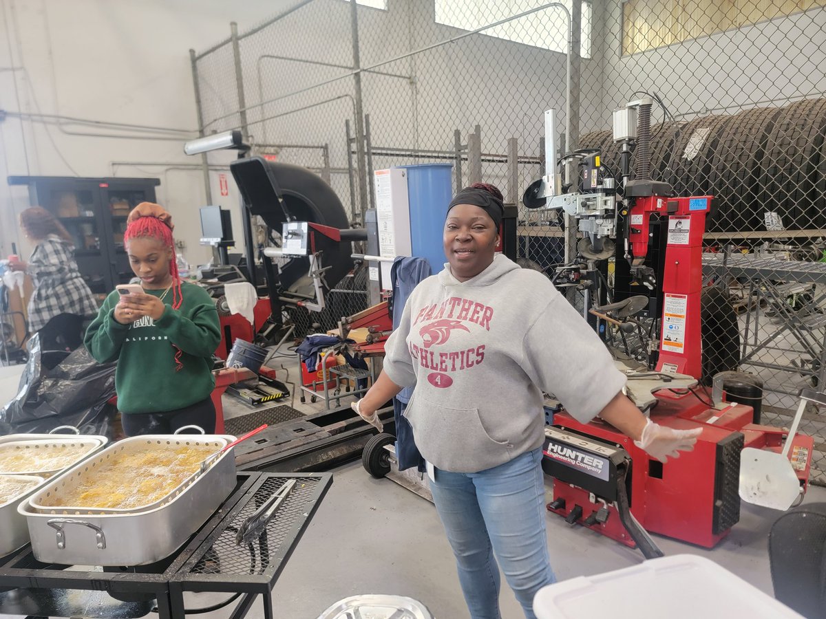 CoachJamilla tweet media