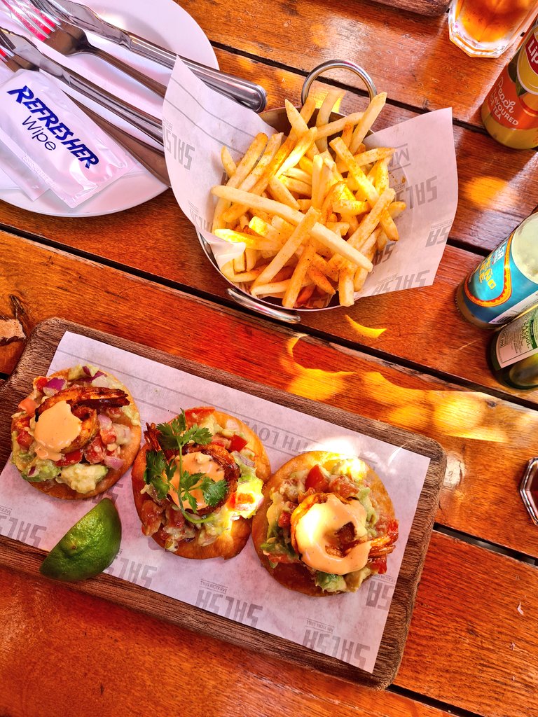 Sundowners to get the long weekend started!
#Happiness 
#LongWeekendVibes