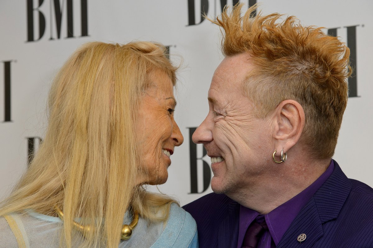 buzzdotie's tweet photo. We're huge John Lydon fans here, so his beloved wife Nora's passing is very sad news #RIPNora #Hawaii https://t.co/IQqES9SZFH https://t.co/4iaonqEbtx