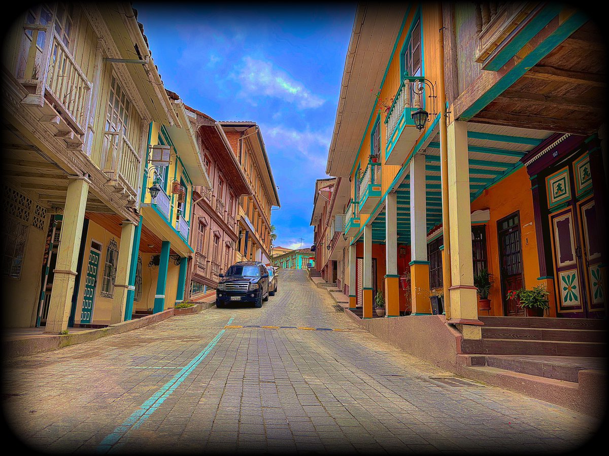 CARLOSHUGORAMIR's tweet photo. @Anitititititaa En Zaruma- Ecuador https://t.co/UOyd36HSku
