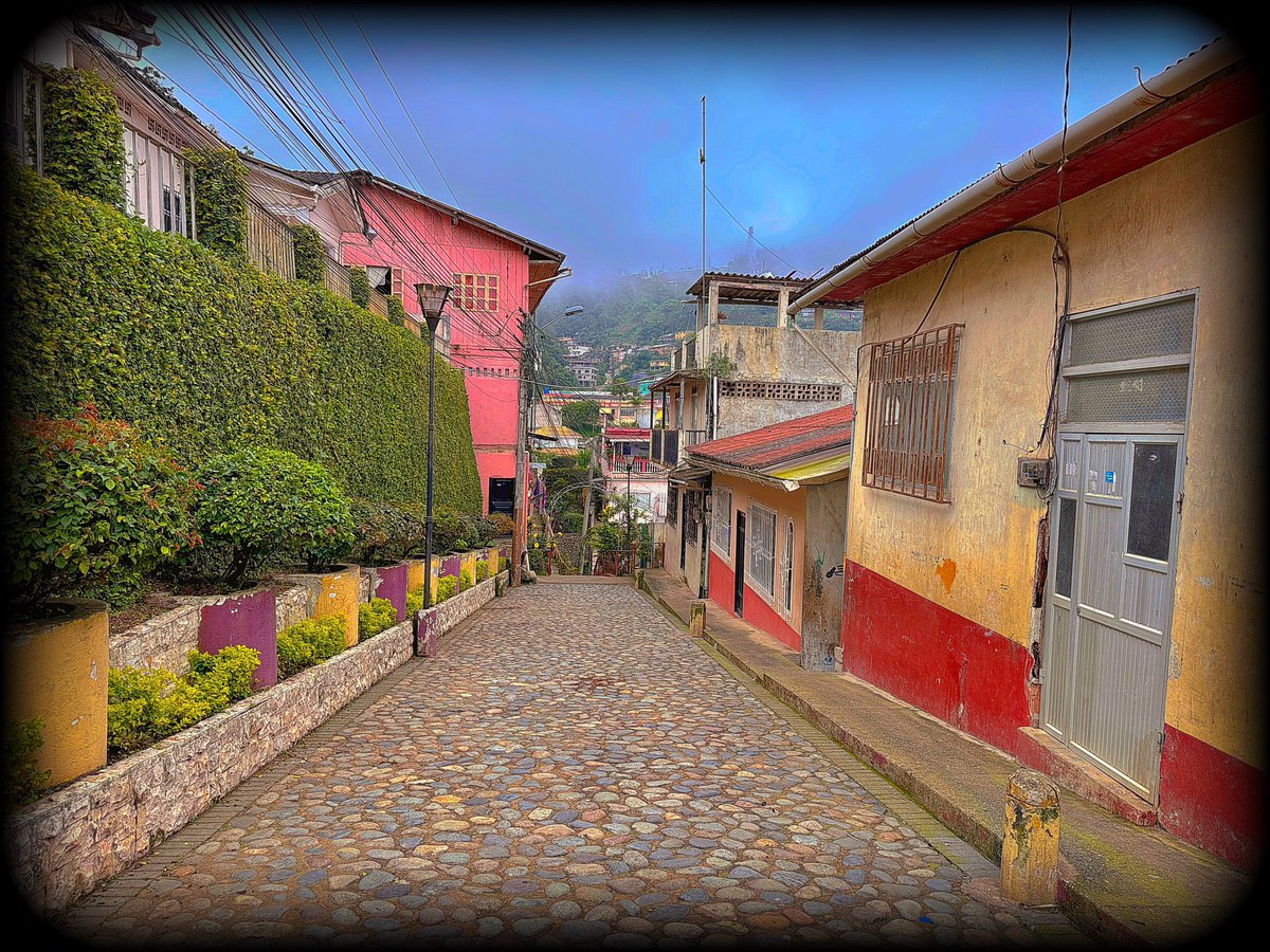 CARLOSHUGORAMIR's tweet photo. @Anitititititaa En Zaruma- Ecuador https://t.co/UOyd36HSku