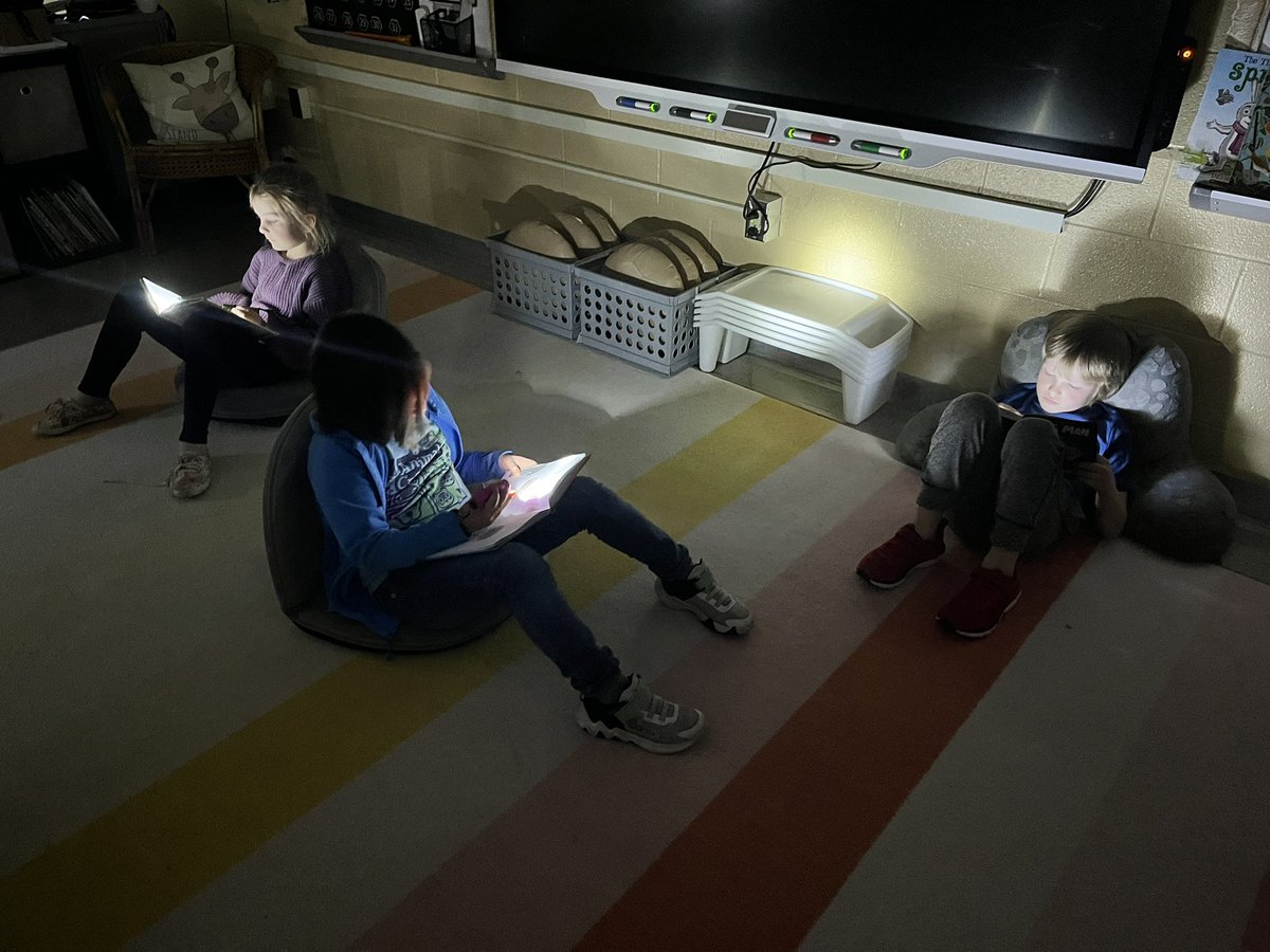 Mrs. Brenize tweet media