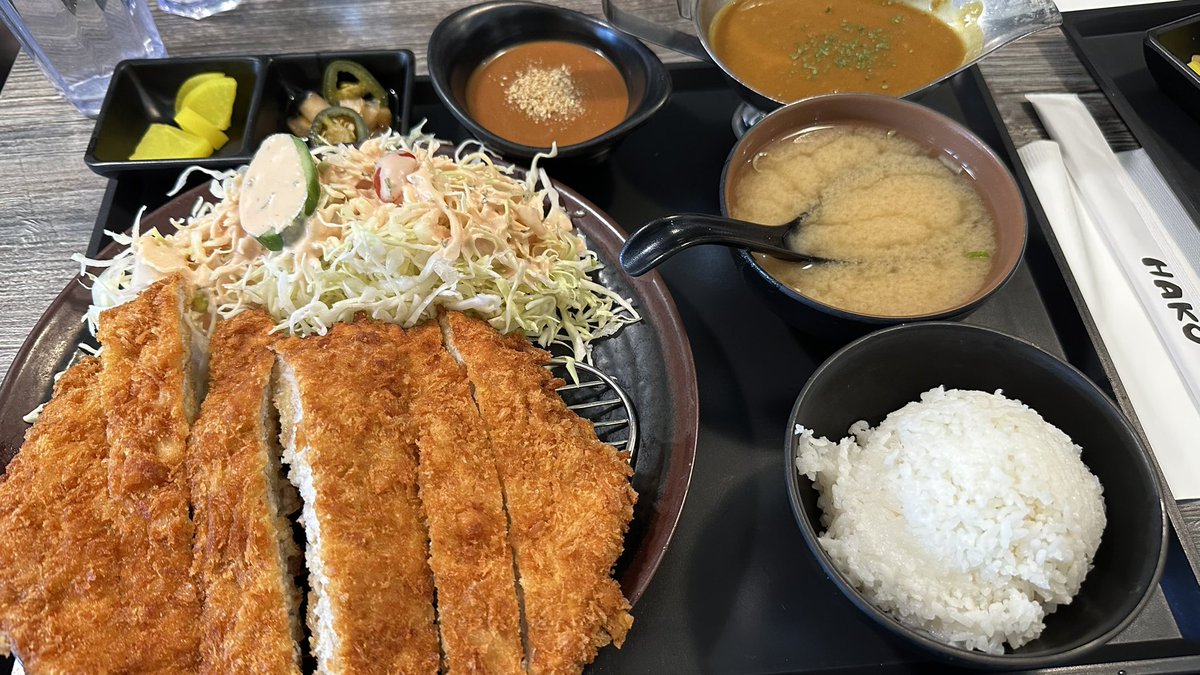 rwang0's tweet photo. MyPOV: time for some curry katsu and fish. #foodie #OCLife https://t.co/Mt1DtYjbFH
