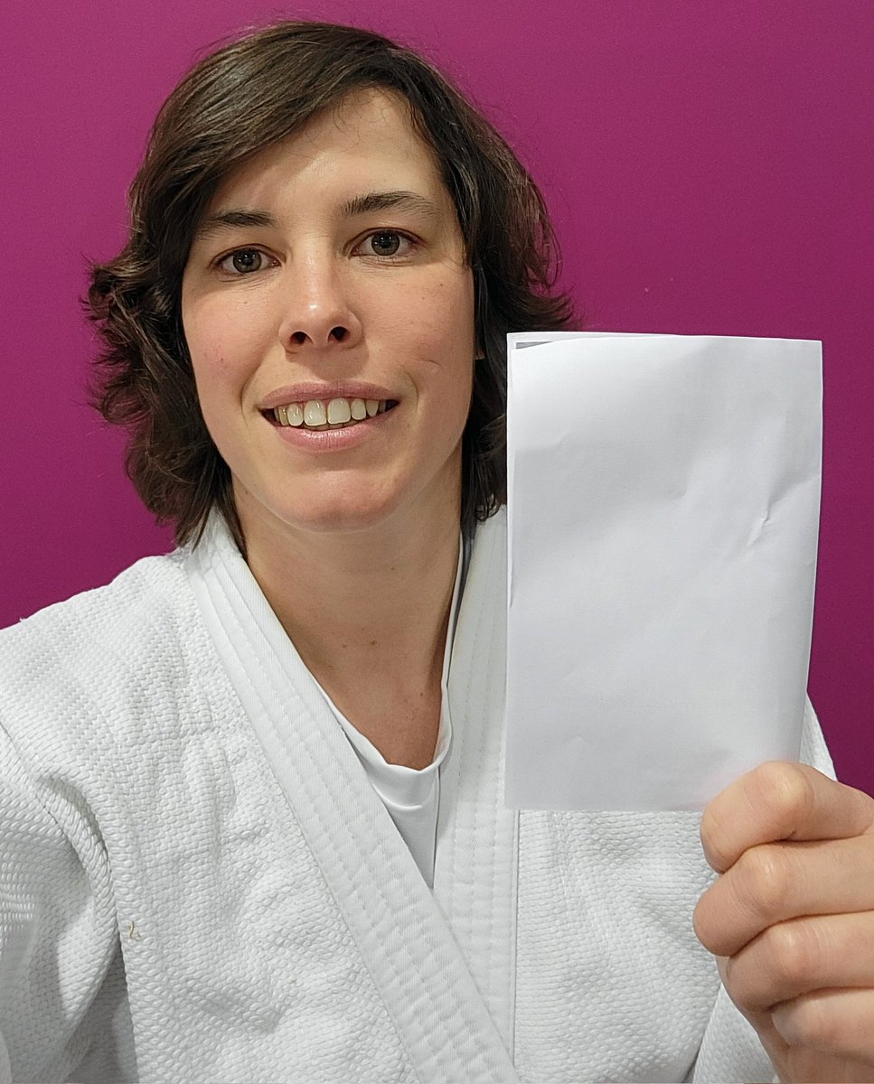 Sport can make a difference 
#WhiteCard #April6 #PeaceandSport #BeOLY