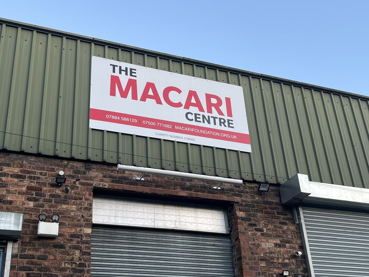 MattParsonsBCFC's tweet photo. With Good Friday football tomorrow we are up in Stoke to play @stokecity so have taken food hot from our team meal to the @MacariFDN who tonight are providing shelter for 40 people ⚽️❤️ https://t.co/nIuXRtKIxI