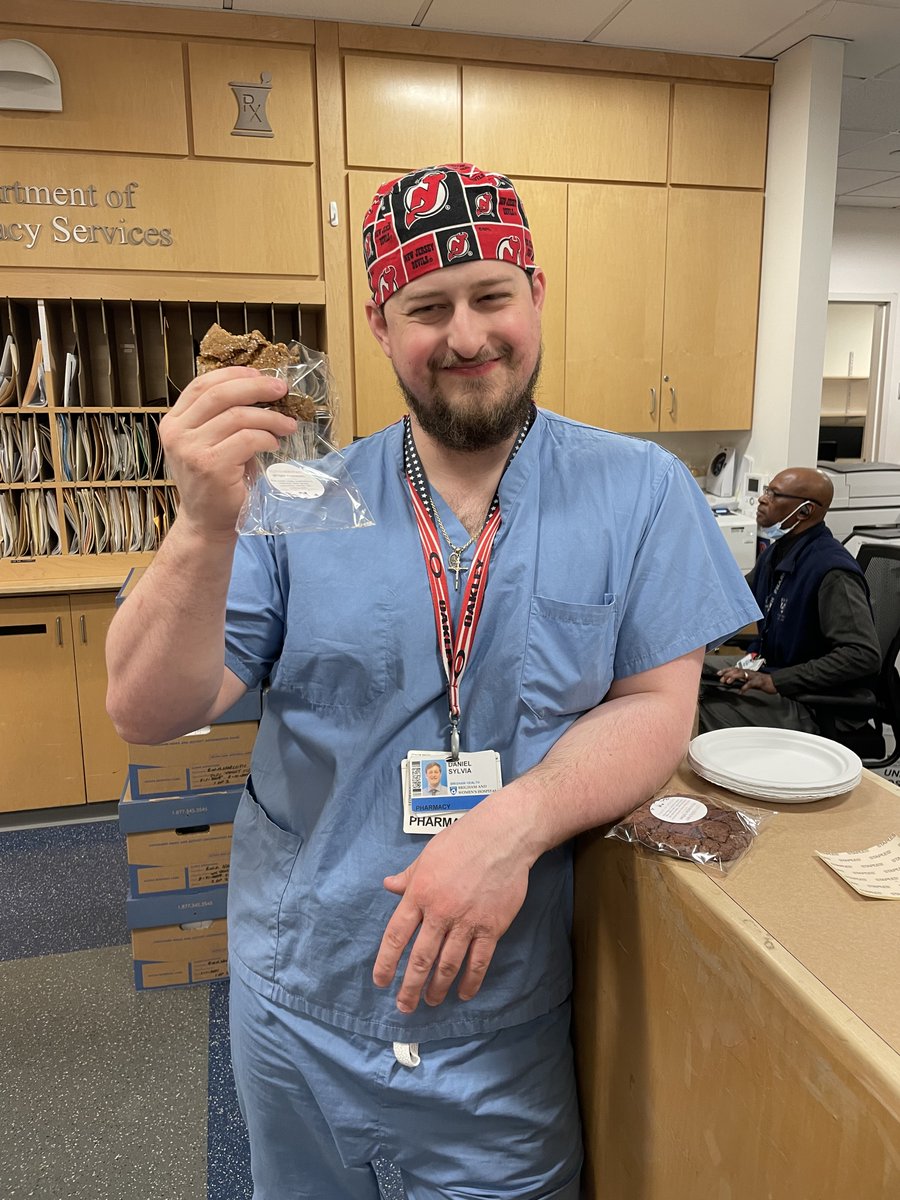 BrighamPharmacy's tweet photo. Thank you to #FigTreeKitchen for the delicious cookies! Our staff celebrated the arrival of warmer weather with these sweet treats - and those smiles speak for themselves! #TwitteRx #PharmRes https://t.co/x7KBHrM6fa