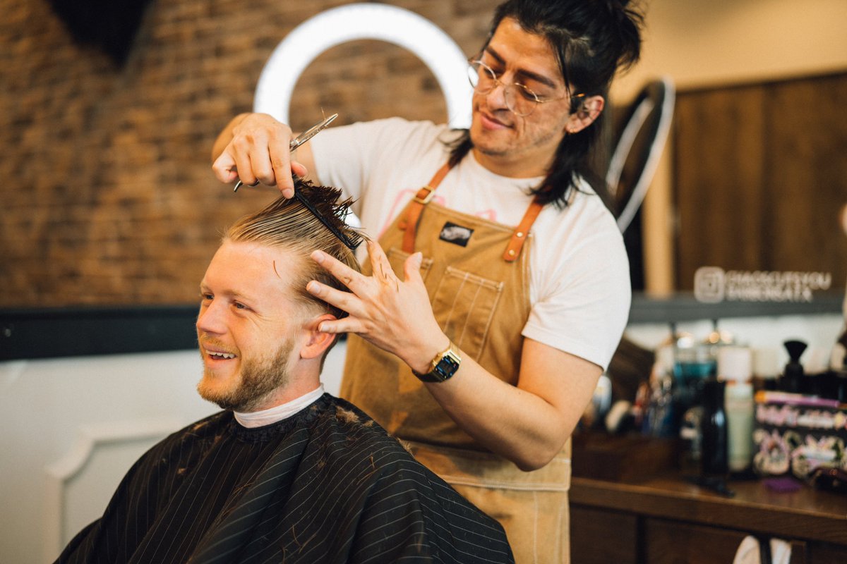 BarbonsBarber's tweet photo. Have you tried our haircut service yet? This service includes a cut, shampoo, neck shave, style out,👍 and light shoulder massage to get you feeling and looking your best. ⁠⁠
⁠⁠
Book your appointment today – https://t.co/PSbgCV7ymH https://t.co/h995WcxNXa