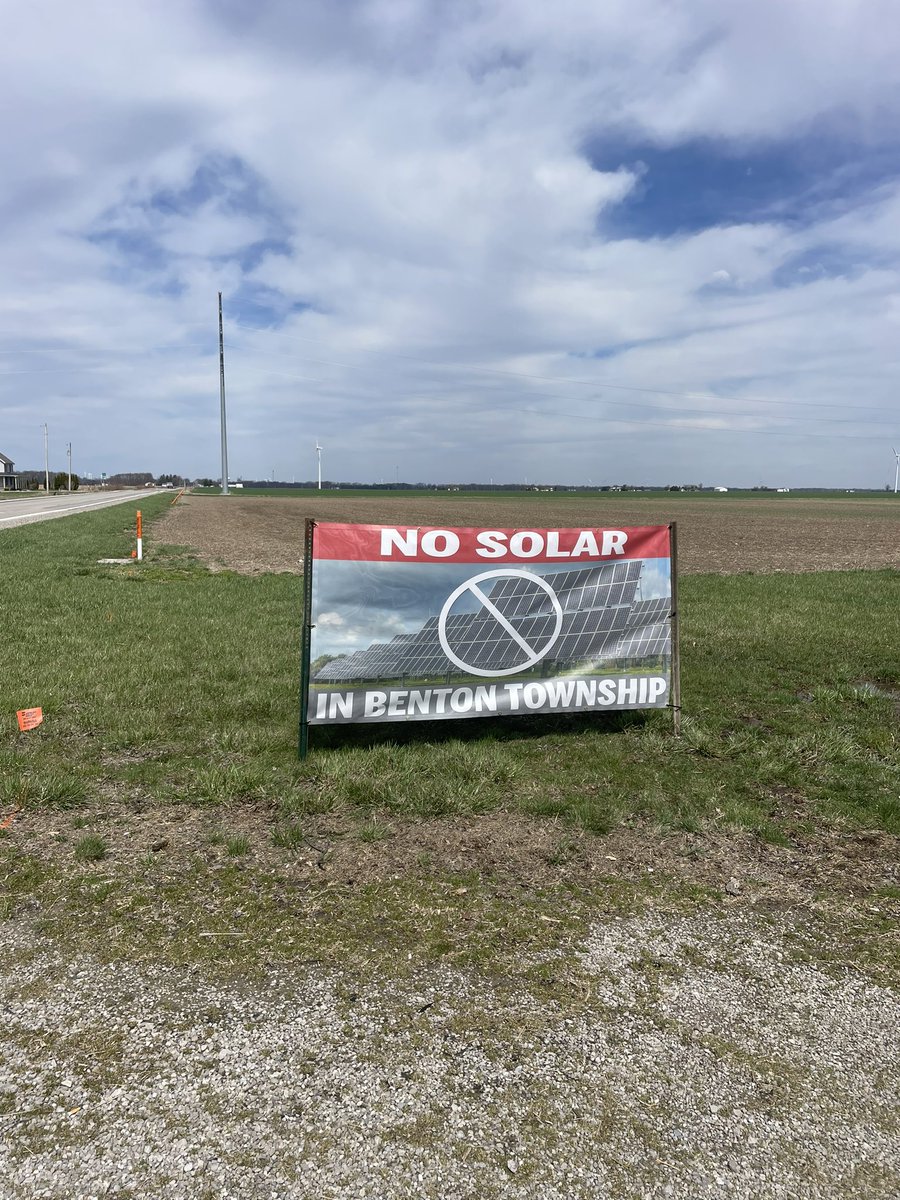 Some beautiful new signs popped up in the neighborhood! #NoSolar #Ohio #PauldingCounty