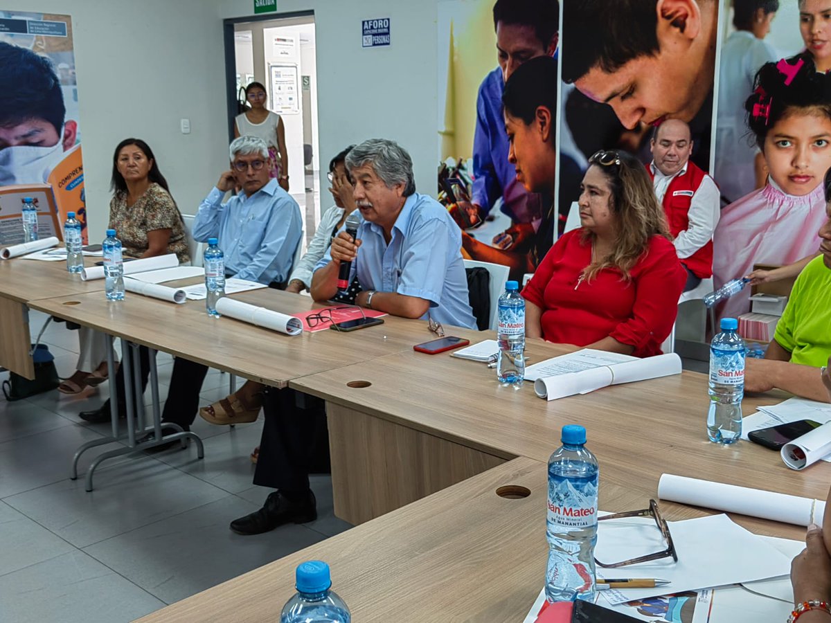 MimpPeru's tweet image. #Ahora | 60 profesionales de los #CEBAS del @MineduPeru recibieron taller de promoción del buen trato y los derechos de las personas adultas mayores, a fin de articular acciones en conjunto para el acceso a la educación.