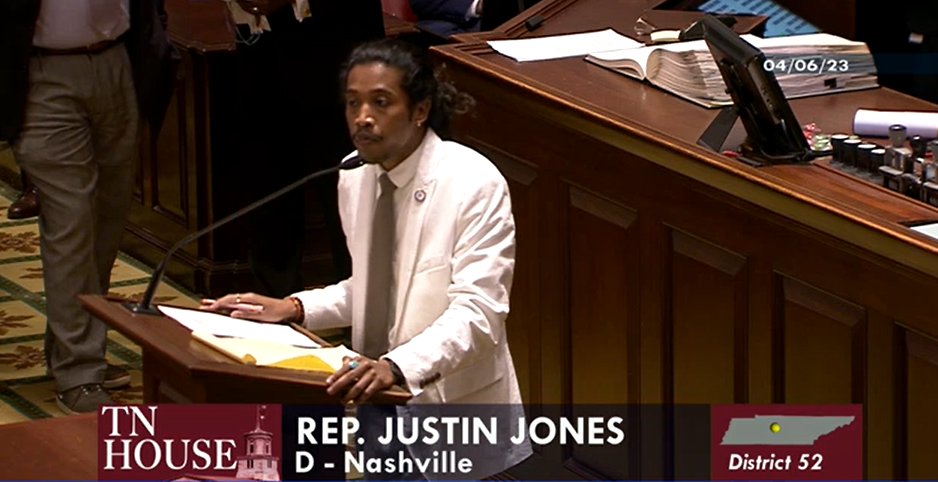 Stephen Elliott tweet media