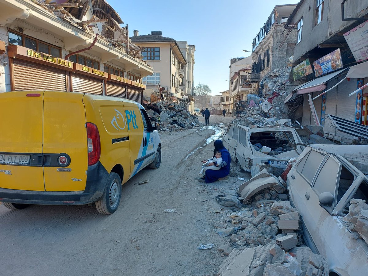 PTT'de görev yapan KPSS'le atanan 12bin İDARİ HİZMET SÖZLEŞMELİ personel KADRO istiyor!
<a href="/EToprakCHP/">Erdoğan Toprak</a>
<a href="/sgirgin48tbmm/">Süleyman Girgin</a>
<a href="/kadimdurmaz/">Kadim DURMAZ</a>
<a href="/avantmen33/">Av. Alpay ANTMEN</a>
<a href="/enginaltaychp/">Engin ALTAY</a> 
<a href="/eczozgurozel/">Özgür Özel</a> 
<a href="/veliagbaba/">Veli Ağbaba</a>
<a href="/rafet_zeybek/">Rafet Zeybek</a> 
<a href="/Ali_Oztunc/">Ali Öztunç</a> 
<a href="/fethigurer/">Ömer Fethi Gürer</a>
<a href="/MTanal/">Av.Mahmut TANAL</a>
<a href="/avsbulbul/">Süleyman Bülbül</a>
<a href="/yavuzyilmazd/">Deniz Yavuzyılmaz</a>
#pttihslilerekadro