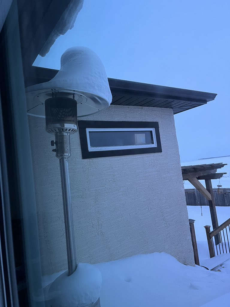 prairieacu's tweet photo. We all survived the #MBStorm and we made to our best friend’s house for #firstSeder of #Passover2023 at least this morning driving was better and now is sunny , warmer and the snow is melting . #ChagPesachSameach everyone ! https://t.co/PaGIFltrT7