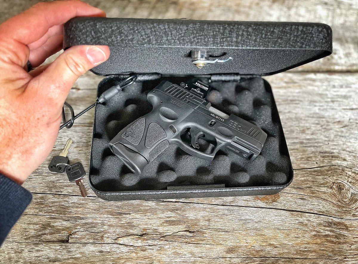 TaurusUSA's tweet image. Be safe, be responsible. Safely store or transport your Taurus® with a lockable steel case available from #ShopTaurus.
Shop now --&amp;gt; bit.ly/3ZMiNRk