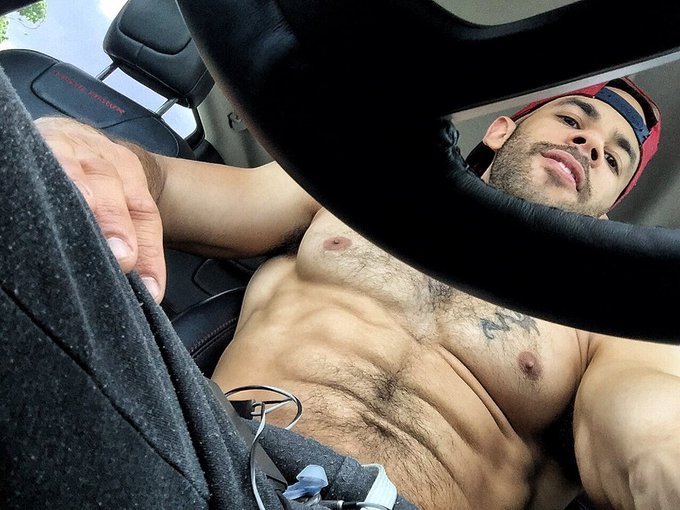 You know you want to take him home  @AustinWilde  https://t.co/1KqfgLuPla https://t.co/nb32gWrGzF