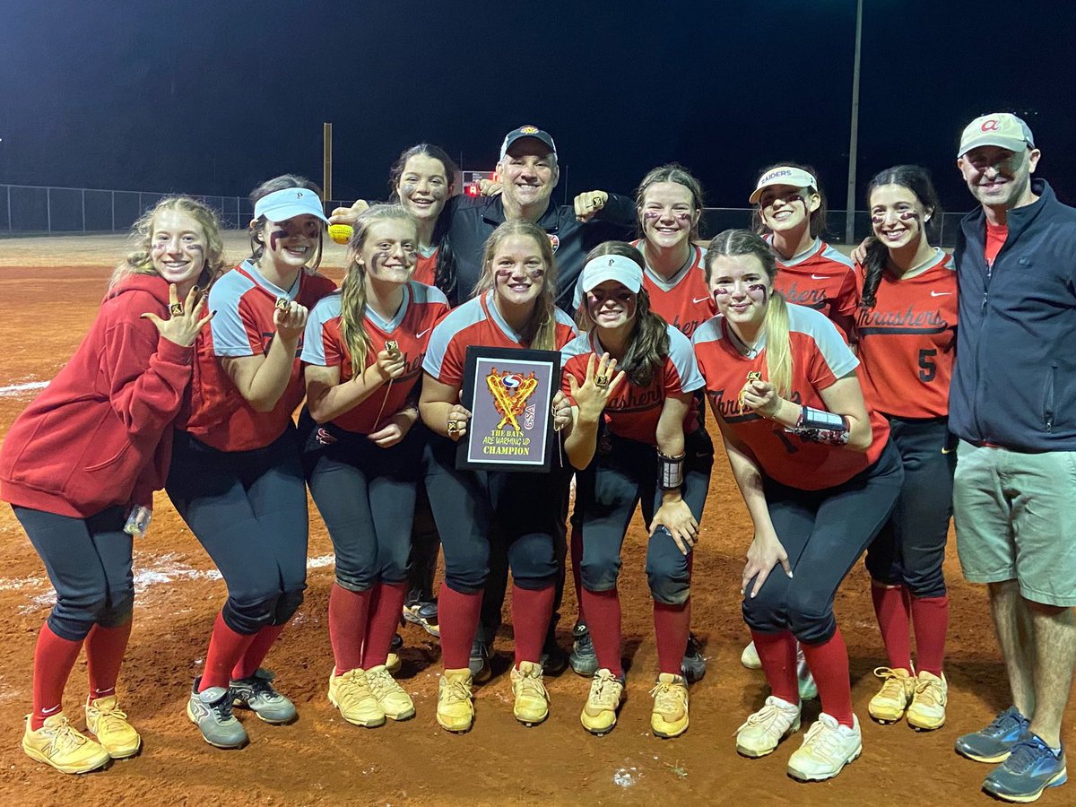 SPX_Softball's tweet photo. 2024 #GoldenLions @1ninaparker @TaylorMonaghan6 and Sarah Schubert taking home hardware with the Thrashers at the GSA Warming up the Bats tourney a few weeks ago. Go lions! https://t.co/6P9qngb9Dn