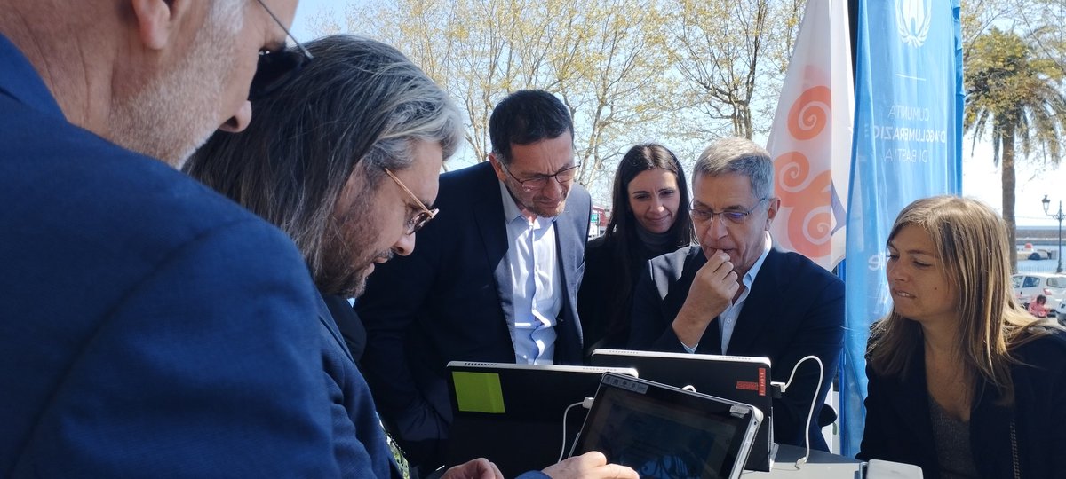 DSDEN2B's tweet photo. @PhiAgresti  @DASENHauteCorse  à l'atelier num'olympisme dans le cadre #SOP #generation2024 test des parcours sur les valeurs #olympique #paralympique #usep @DSDEN2B @accorse @education_gouv https://t.co/jOHB1rGWdQ