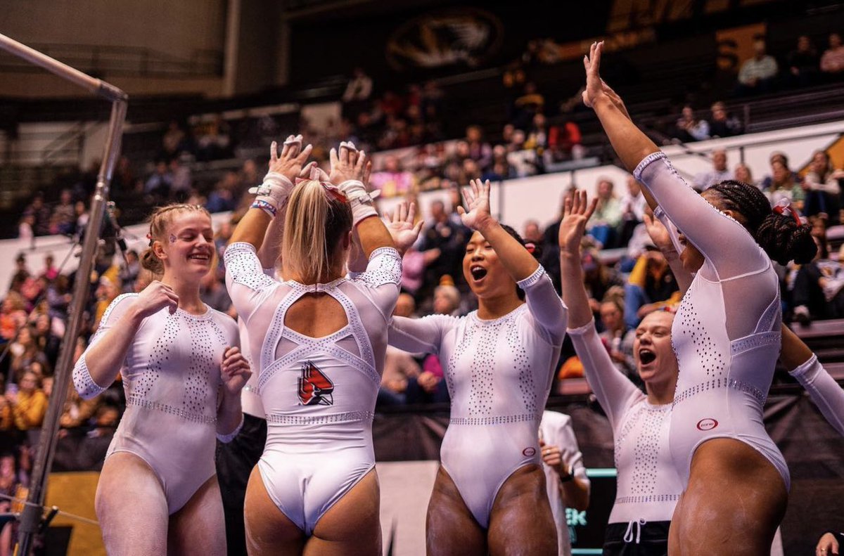 BallStateGYM's tweet photo. Happy National Student-Athlete Day to our Gym Cards! 🔴👌⚪️📚

#NationalStudentAthleteDay | #ChirpChirp | #PTS https://t.co/uWvdk113Wf