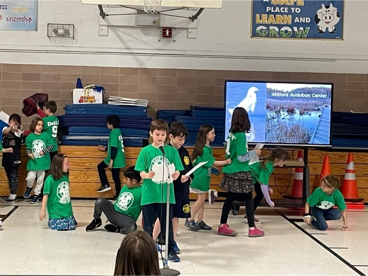 MrsWhitCPM's tweet photo. Our second grade did an amazing job presenting their learning at our April All School Gathering! #springinct #ohtheplaceswego https://t.co/HL3gbjLwLY