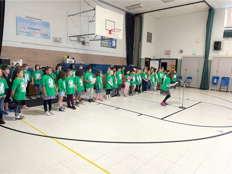 MrsWhitCPM's tweet photo. Our second grade did an amazing job presenting their learning at our April All School Gathering! #springinct #ohtheplaceswego https://t.co/HL3gbjLwLY