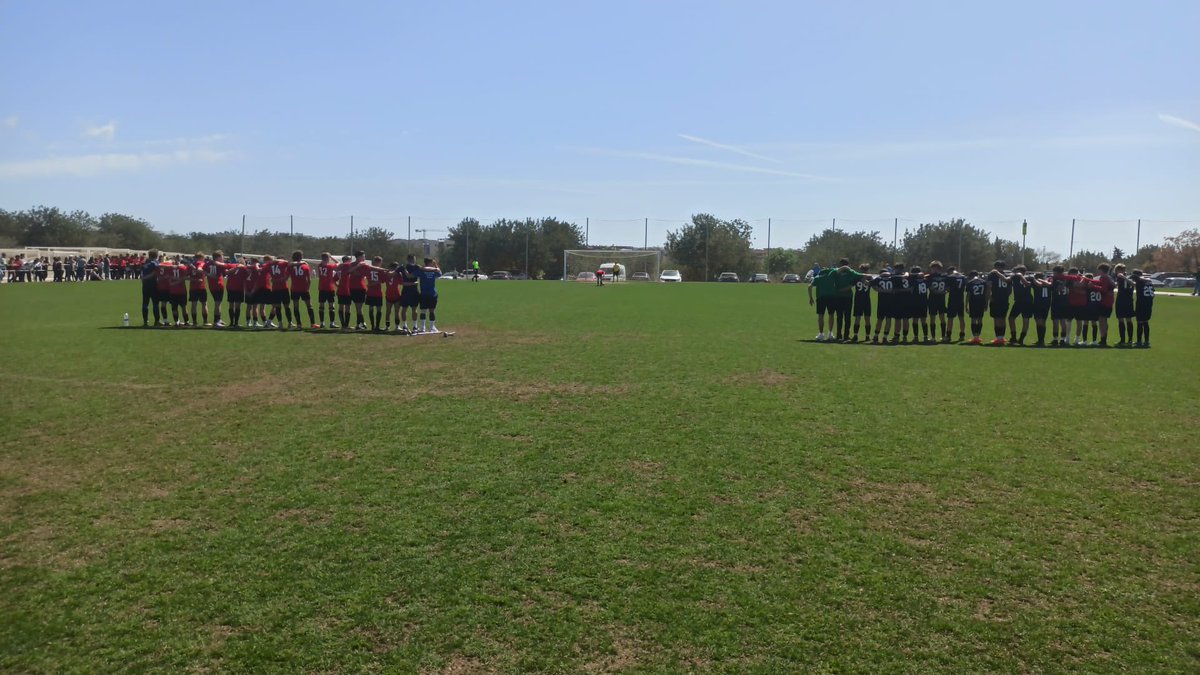 ADNVLoranca's tweet photo. TORNEO | ¡No ha podido ser! Nuestro último equipo en pie, el Cadete 2008 cayó en la tanda de penaltis tras empatar en el tiempo reglamentario. Los chicos quedan subcampeones tras un partido emocionante. 

⚽️Carrasco, que acaba como máximo goleador.

#VamosLoranca #SomosLoranca https://t.co/UAr3Ex5Kvr