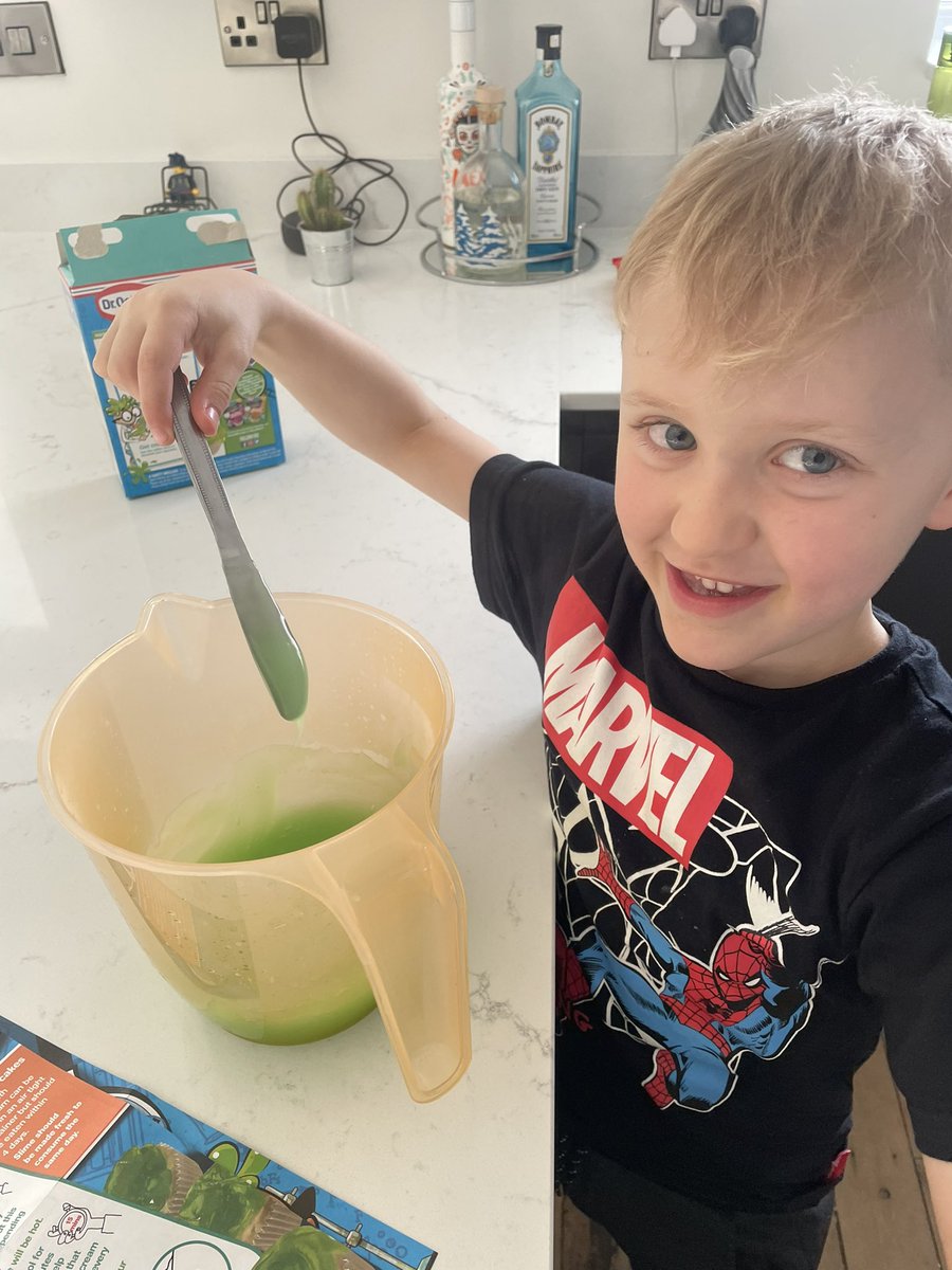 leianKJ's tweet photo. Jude has had lots of fun making green slime buns, he said it tasted like real slime 😂 @MPSClass5 @MapplewellSch https://t.co/1VMD59y5I4