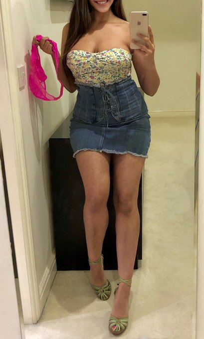 Spring weather means it's warm enough to not wear panties out...😉 https://t.co/ECgObT6eAV
