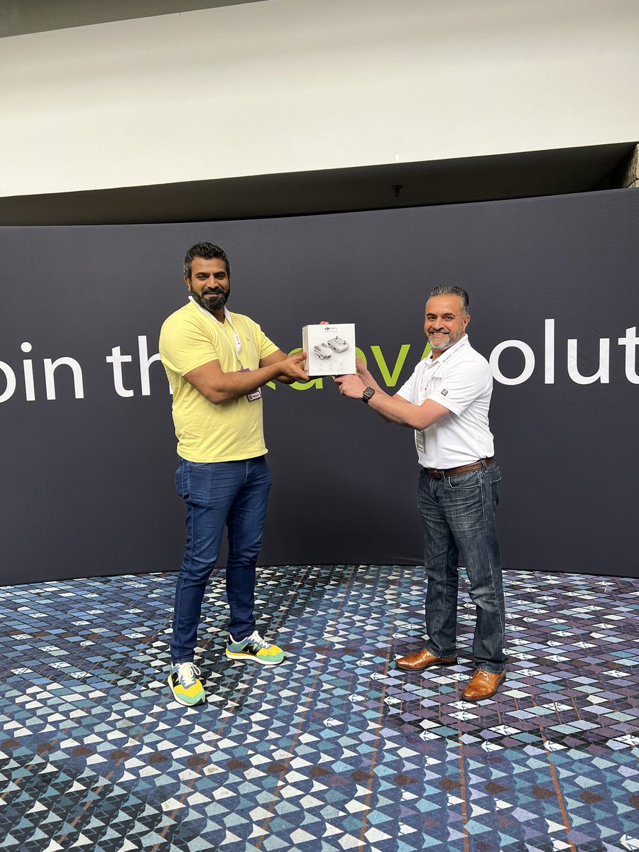 KyleCharles1088's tweet photo. Congrats to @irfan4885 for winning his brand new DJI Mini Drone. @WeAreDimiour proudly sponsored lunch for @devnexus  this year, where attendees were able to enter into a surprise giveaway! We look forward to participating next year.

#devnexus https://t.co/R2YCSkA2zb