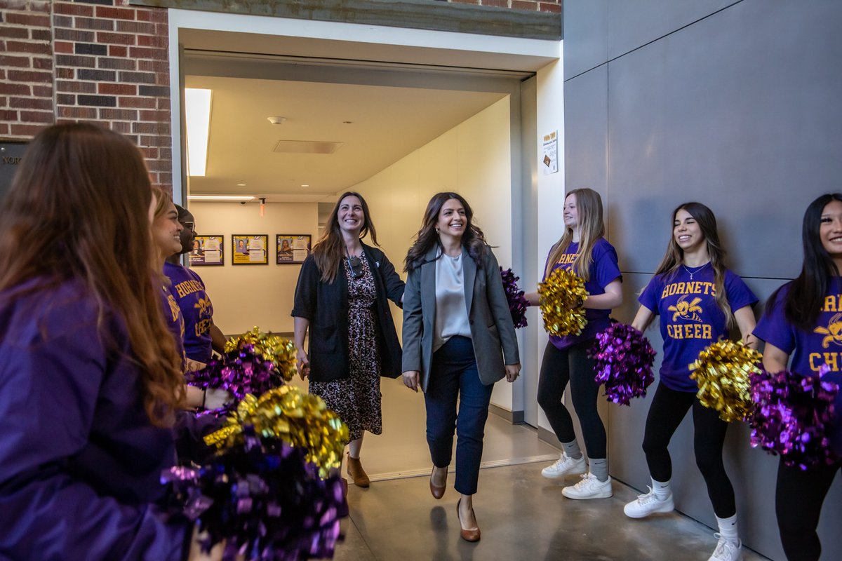 NKCSchools's tweet photo. We are so proud of @NorthtownNews' Hawar Khalandi, who was named Assistant Principal of the Year during a surprise ceremony today. The award from the Greater KC Principals Association recognizes secondary school administrators for their dedication to helping students &amp; staff. https://t.co/LmNrPyg4R0