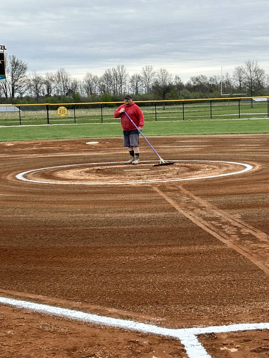 WBHSsoftball's tweet photo. Awesome job by Clint today!! Thank you!! https://t.co/A8fTOv0pq7