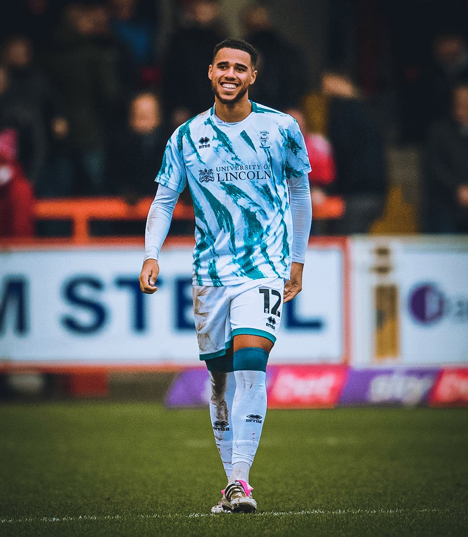 m4tt_h's tweet photo. Absolute pleasure to help Lincoln City’s Ethan Erhahon find his new home in the city. A top talent with a huge future in the game. Credit to the club and his family. Top guy plus he has the best football boots! 🏡❤️ #LoveLincoln https://t.co/nAvaad0SNH