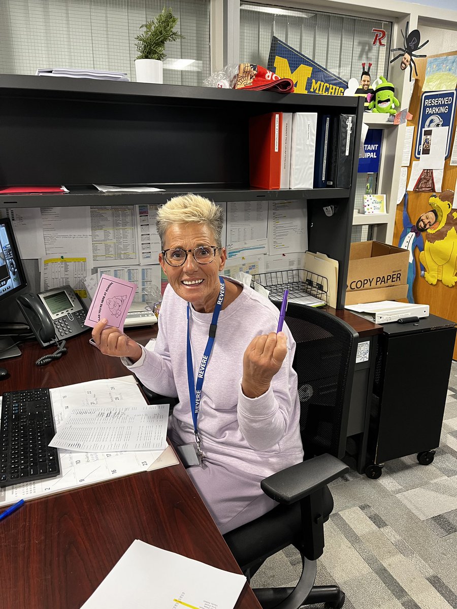 mr_petsche_rms's tweet photo. We love Mrs. Lori “Lavendar” Head! https://t.co/G7sBS2srw6
