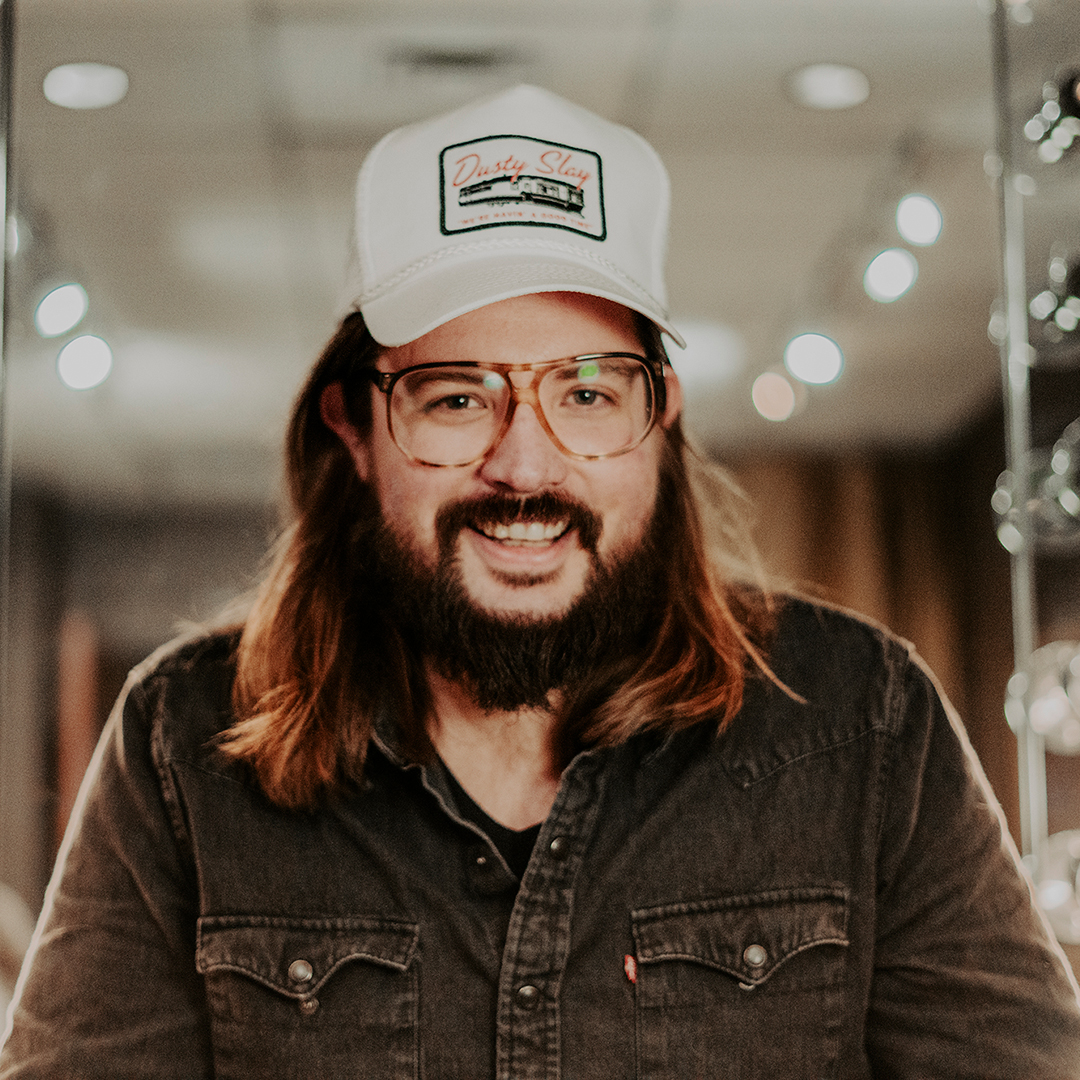 ToadSuckDaze's tweet photo. This year's entertainment brings something you've never seen at Toad Suck Daze: Stand-up comedy! 

Nashville-based comedian @dustyslay will headline the Friday night comedy lineup! On Saturday, music returns as Grammy-nominated artist @haileywhitters takes the stage! https://t.co/V9p12xmSNw