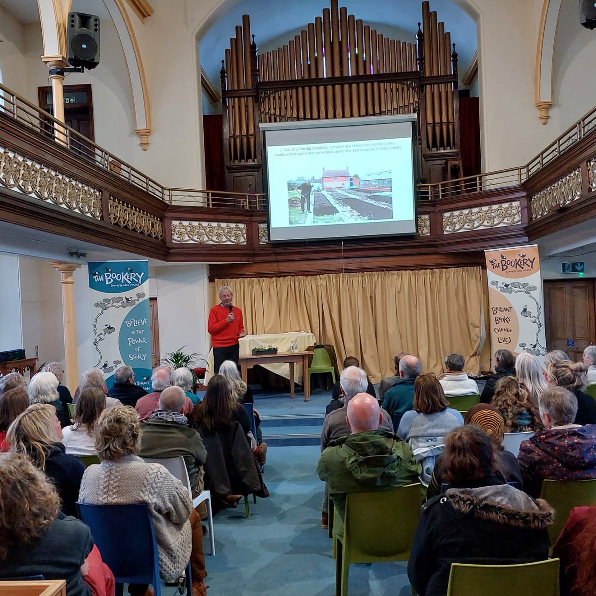 thebookeryhq's tweet photo. Another inspiring event with @charlesdowding in #crediton
#nodig is for everyone! Celebrate #nodigday Nov 3rd!
✅ Good for the soil
✅ Healthy for plants
✅ Time-saving
✅ Space saving!
➡️➡️➡️
https://t.co/diZBvhYzJE https://t.co/tSHZThyIzA