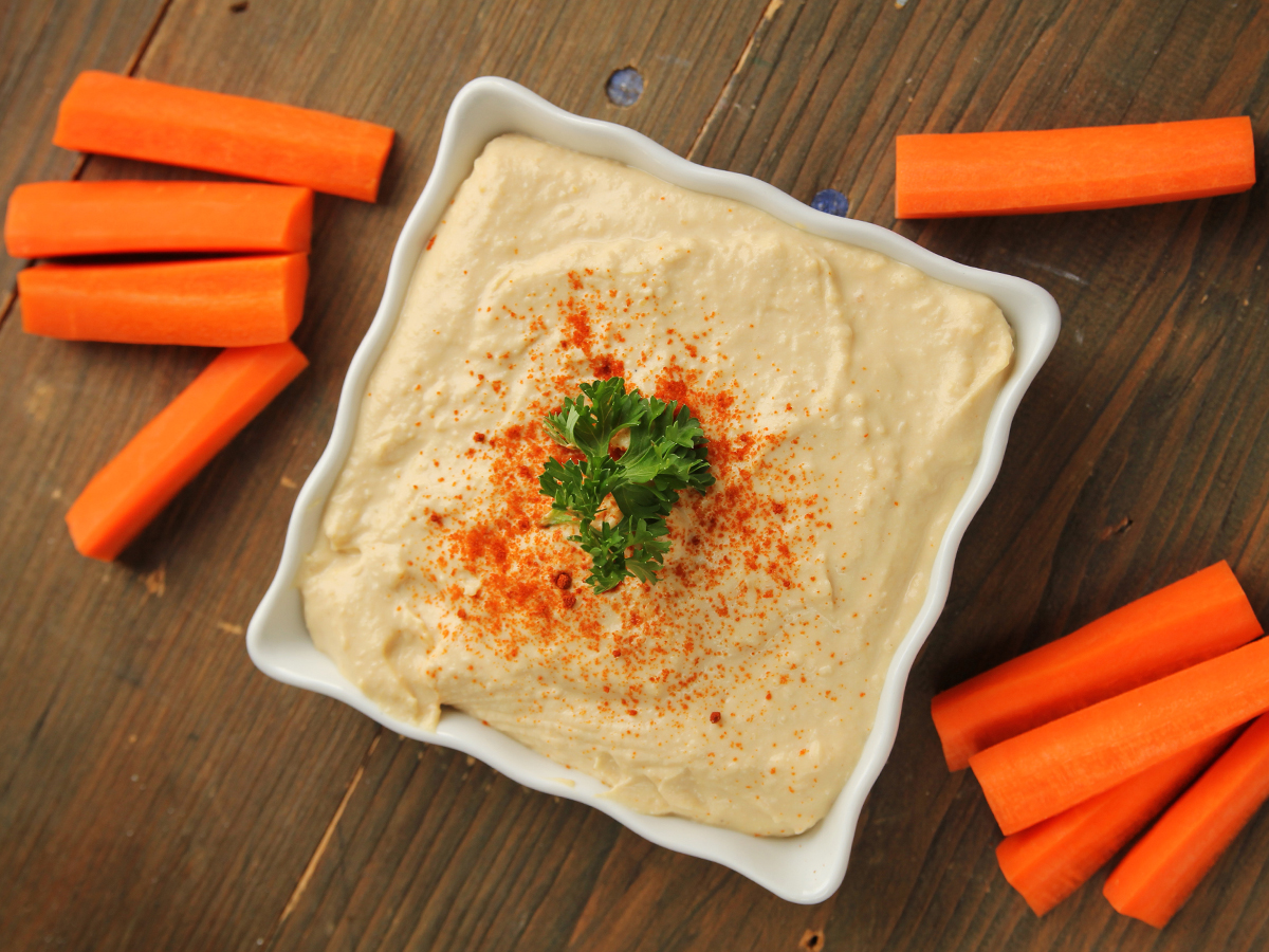 NationalCACFP's tweet photo. Snack Attack! Try out these #CACFPCreditable snack combinations when you're planning your next grocery trip:
Tortilla wrap with turkey
Whole wheat muffin and peaches
Cottage cheese and cucumbers
Hummus and carrot sticks
WGR roll and mandarin oranges https://t.co/lvTGdJ4ZkA