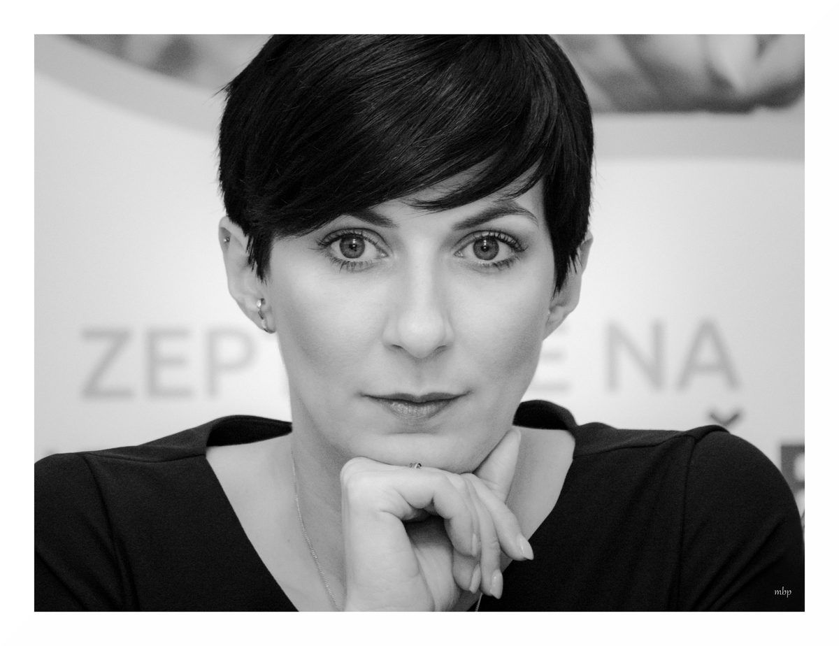 MPticen's tweet photo. MARKÉTA PEKAROVÁ ADAMOVÁ

pod jejíž záštitou se včera na půdě Parlamentu ČR konal kulatý stůl na téma:
SPOLEČNĚ ZA LEPŠÍ PÉČI PRO ŽENY S ENDOMETRIÓZOU
Pořadatelem byla pacientská organizace Endo Talks CZ  ...

#endomarch2023  #endowarrior #endosisters https://t.co/aAc3xiqncJ